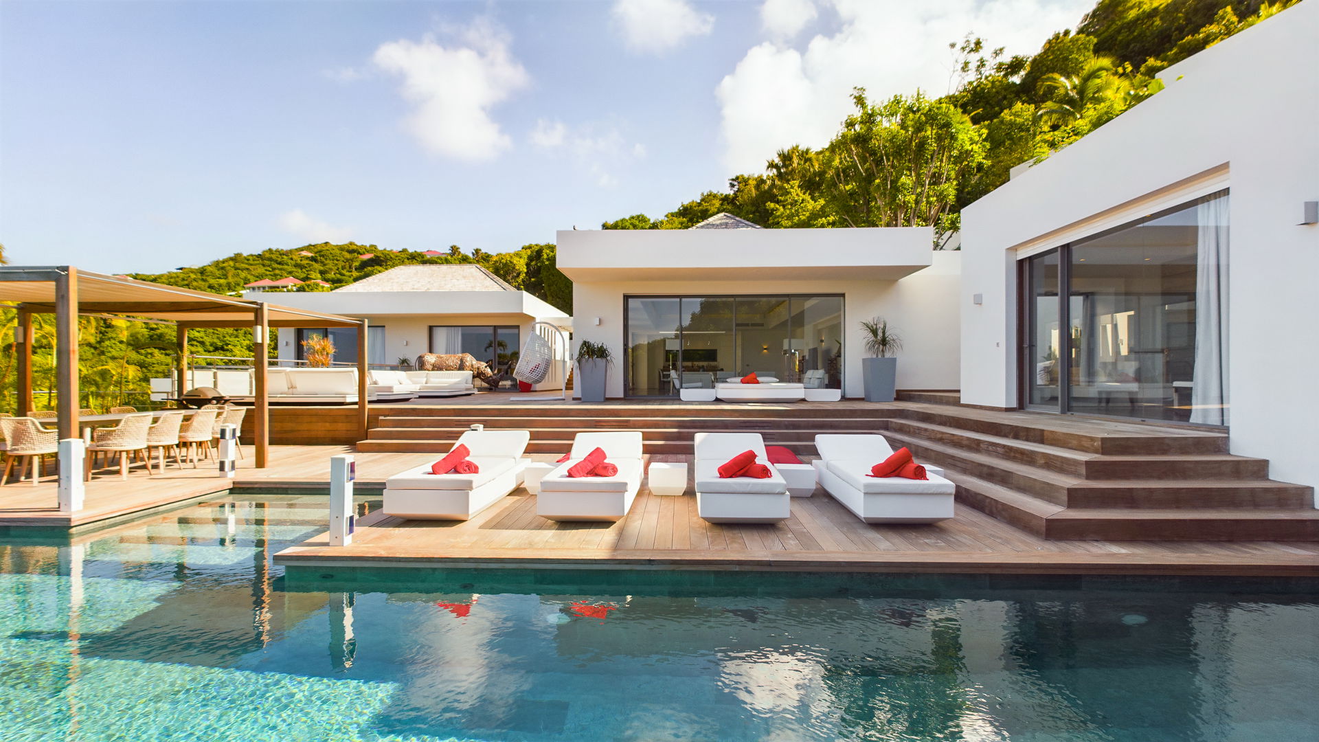 POOL & TERRACE