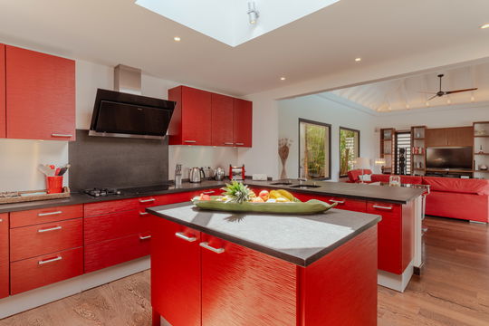 VILLA MAISON ROUGE KITCHEN & DINING AREA 2