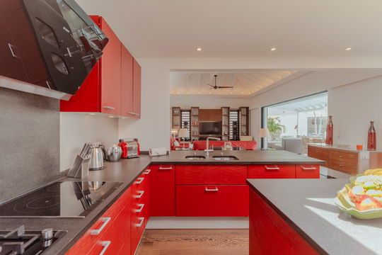VILLA MAISON ROUGE KITCHEN & DINING AREA 4