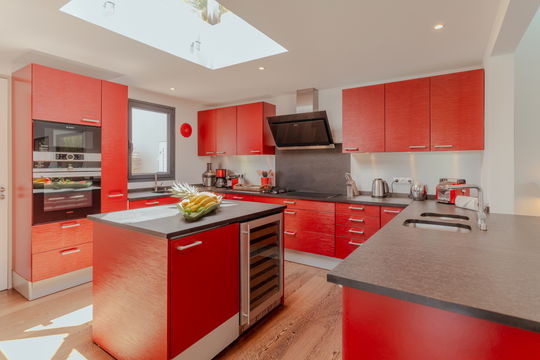 VILLA MAISON ROUGE KITCHEN & DINING AREA 5