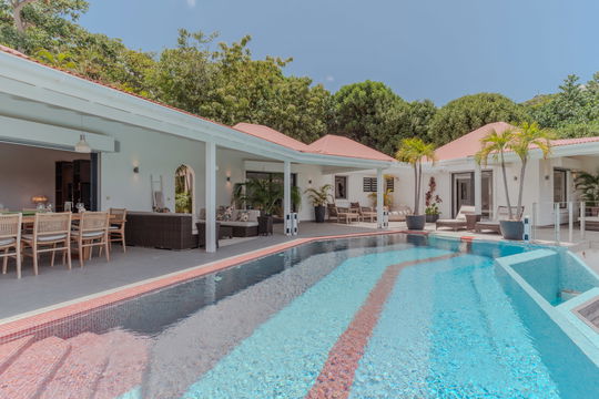 VILLA MAISON ROUGE POOL & TERRACE 2