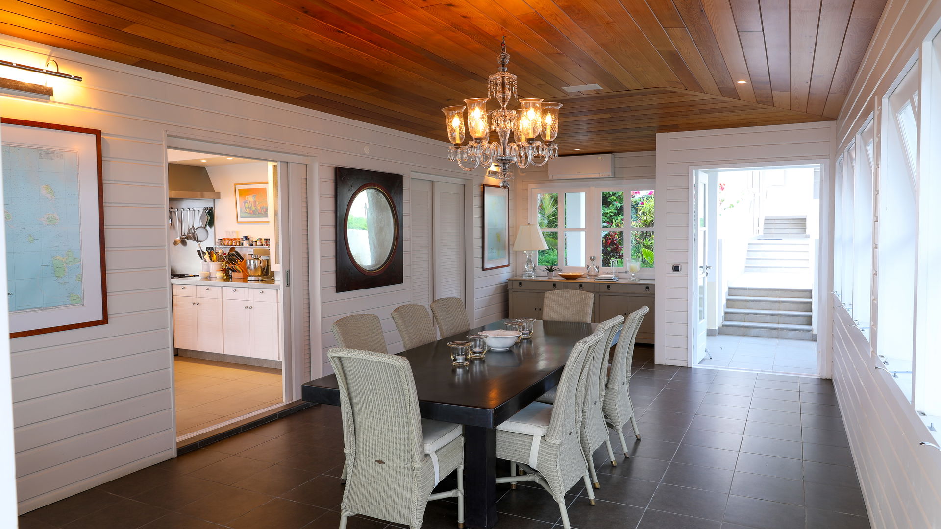 DINING AREAS