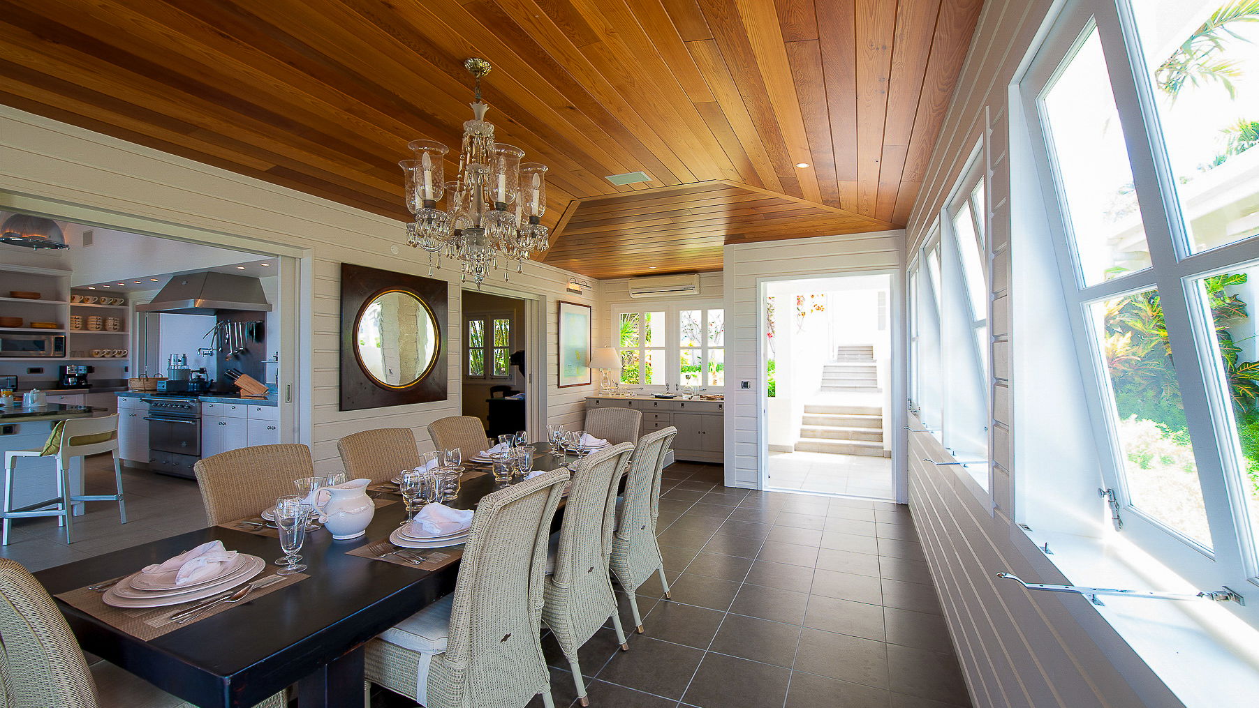 DINING AREAS