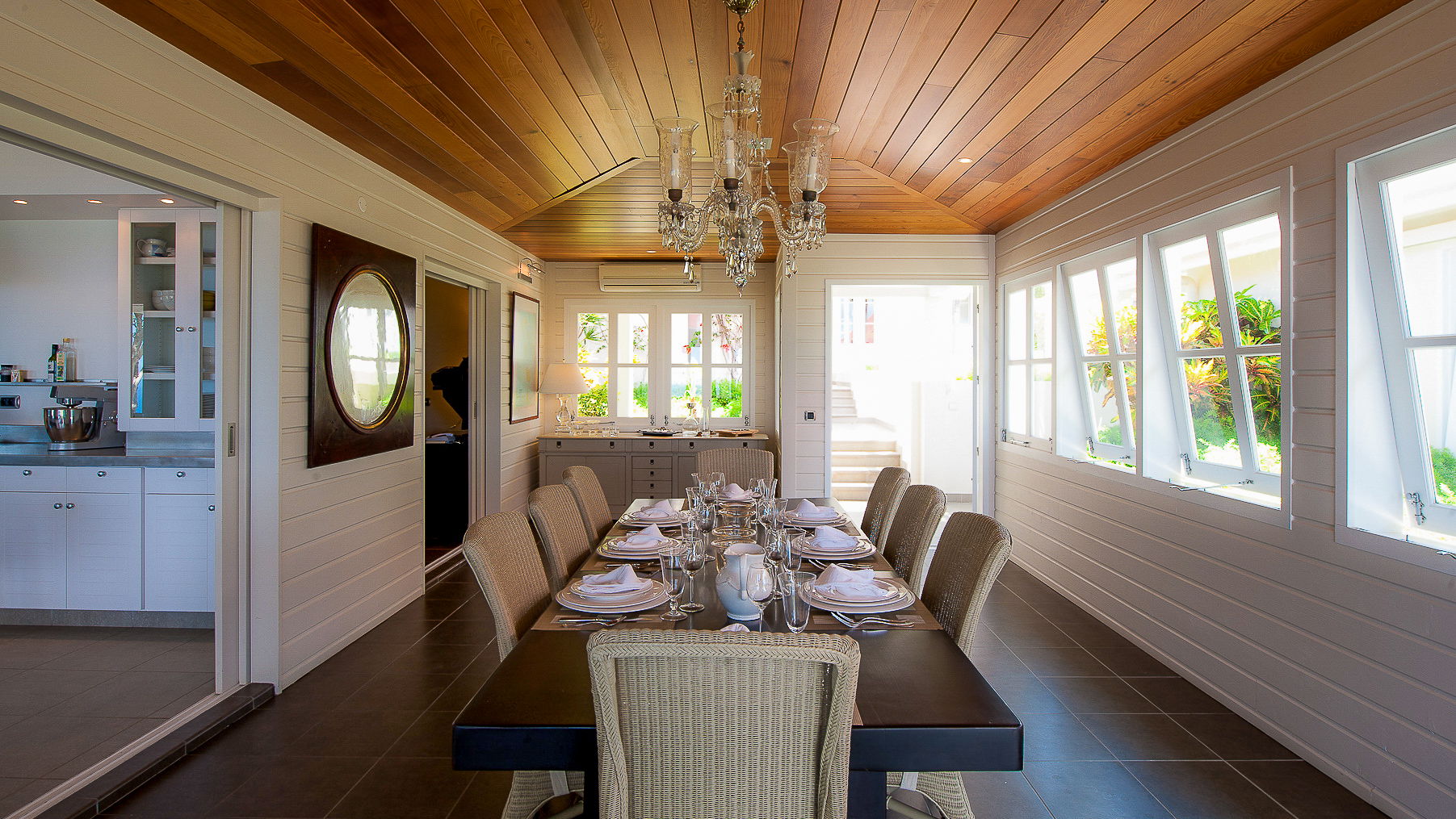 DINING AREAS