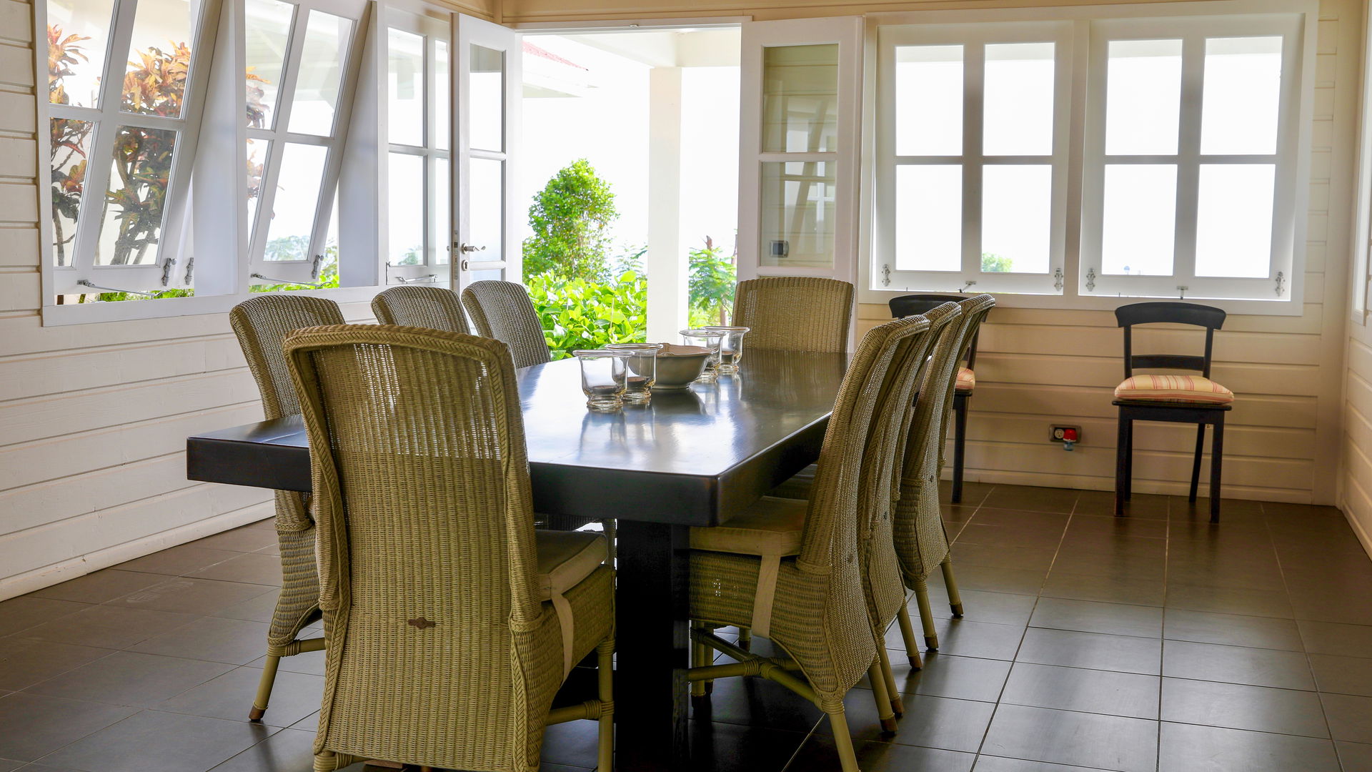 DINING AREAS