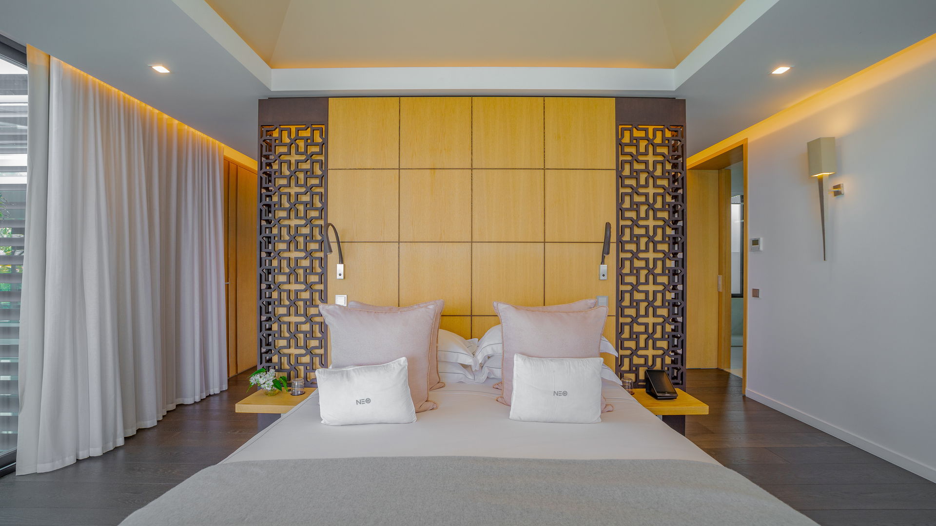 BEDROOM 1