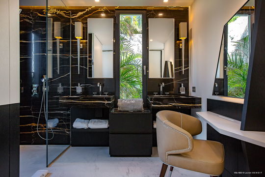 VILLA NEO BEDROOM2 11