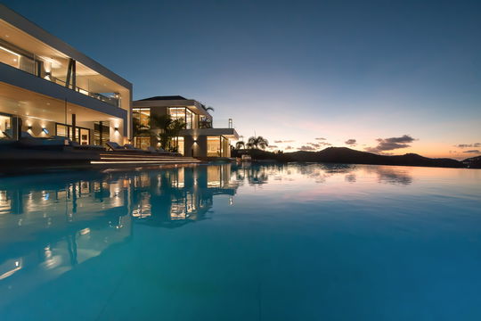 VILLA NEO BY NIGHT 5