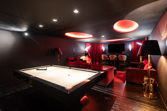 VILLA NEO CINEMA ROOM 2
