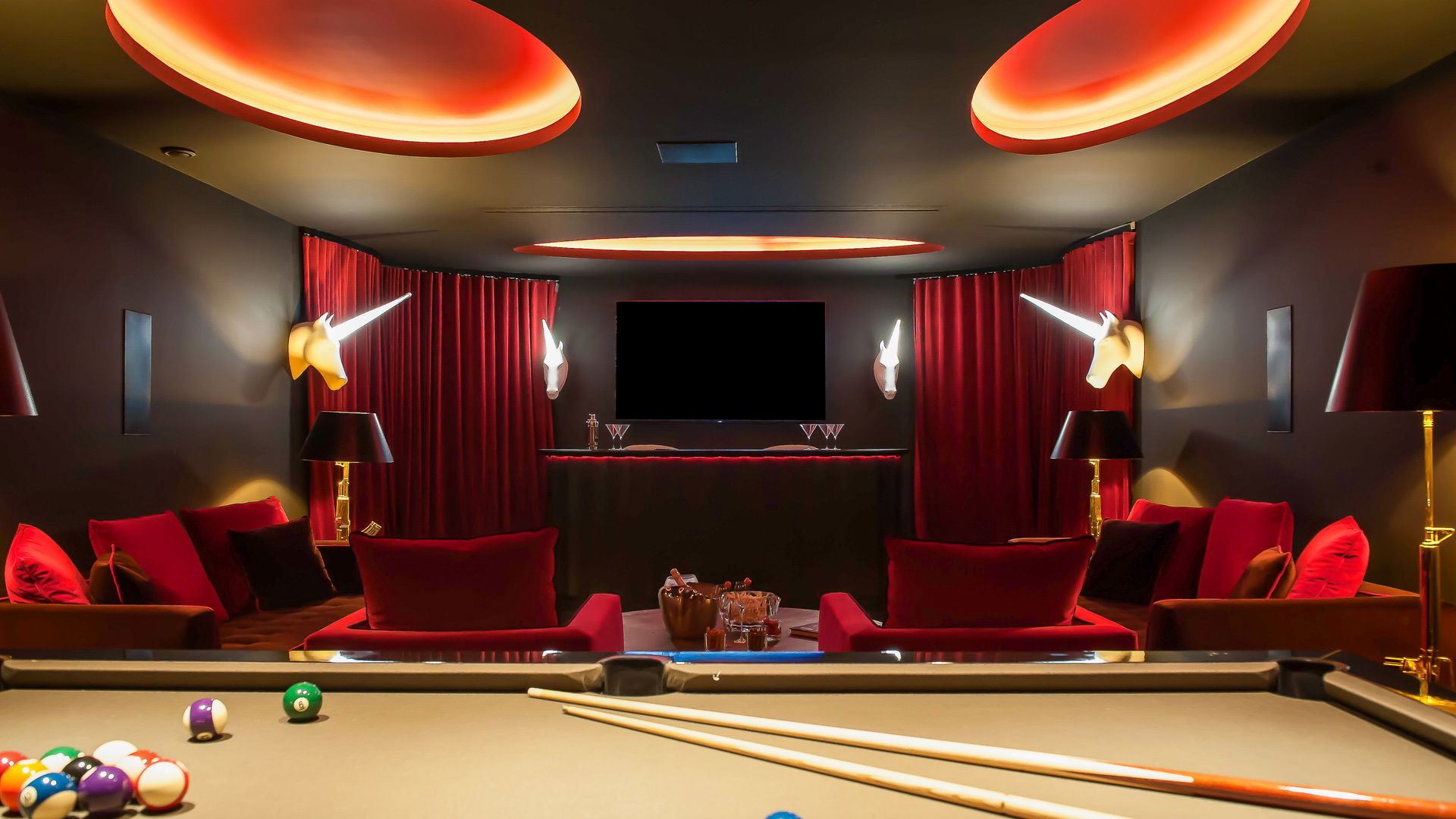 CINEMA ROOM
