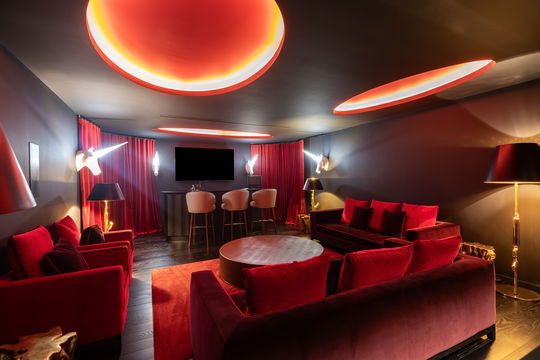 VILLA NEO CINEMA ROOM 6