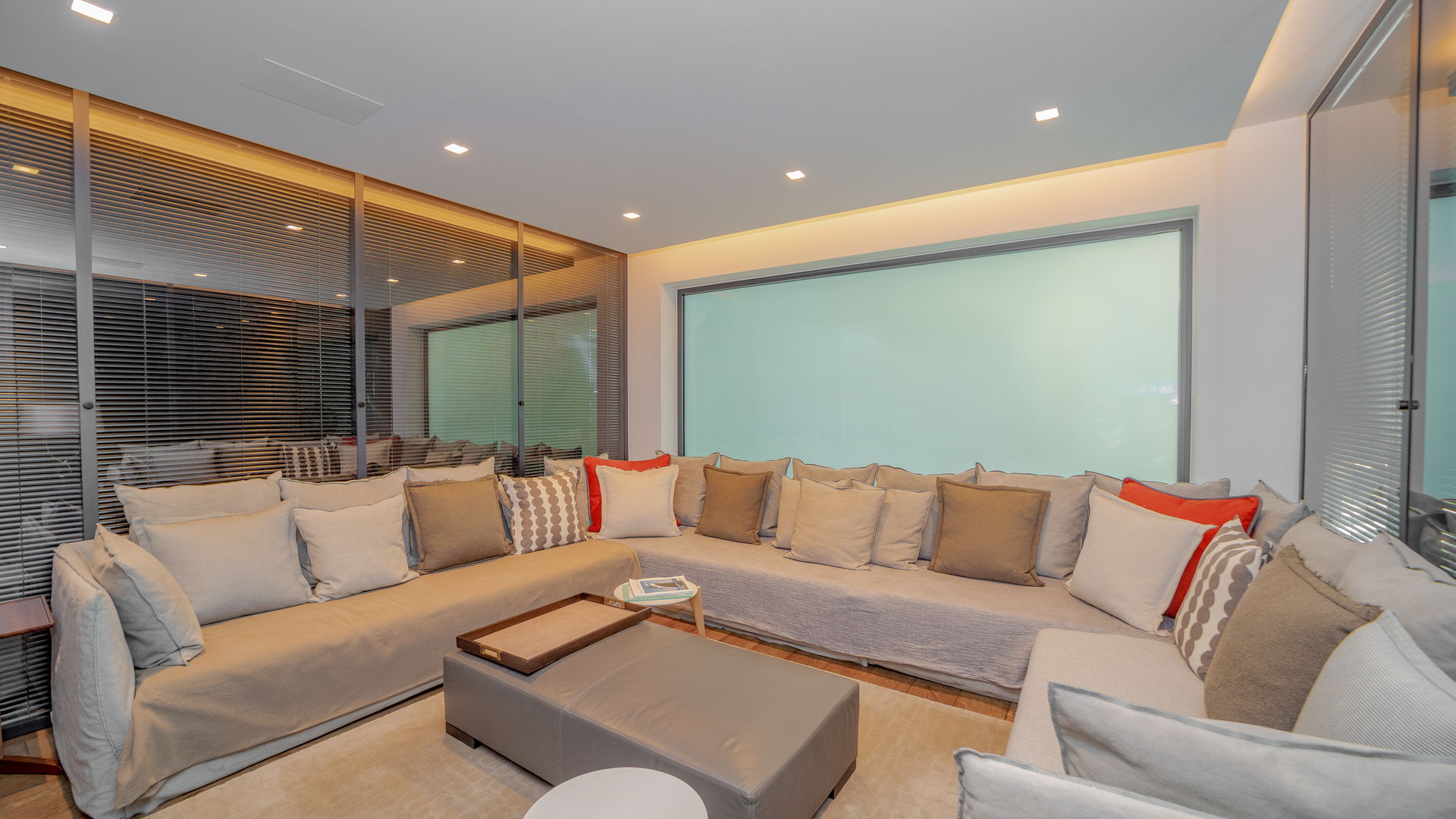 TV ROOM