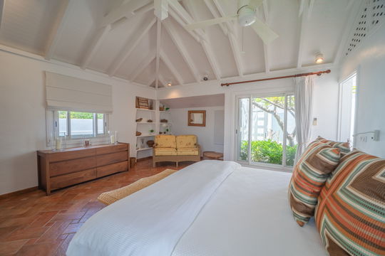 VILLA CAP AU VENT BEDROOM1 7