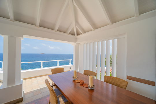 VILLA CAP AU VENT KITCHEN & DINING AREA 9