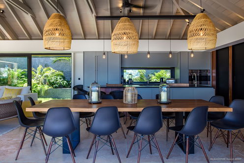 VILLA BLACKSTONE DINING AREA 1