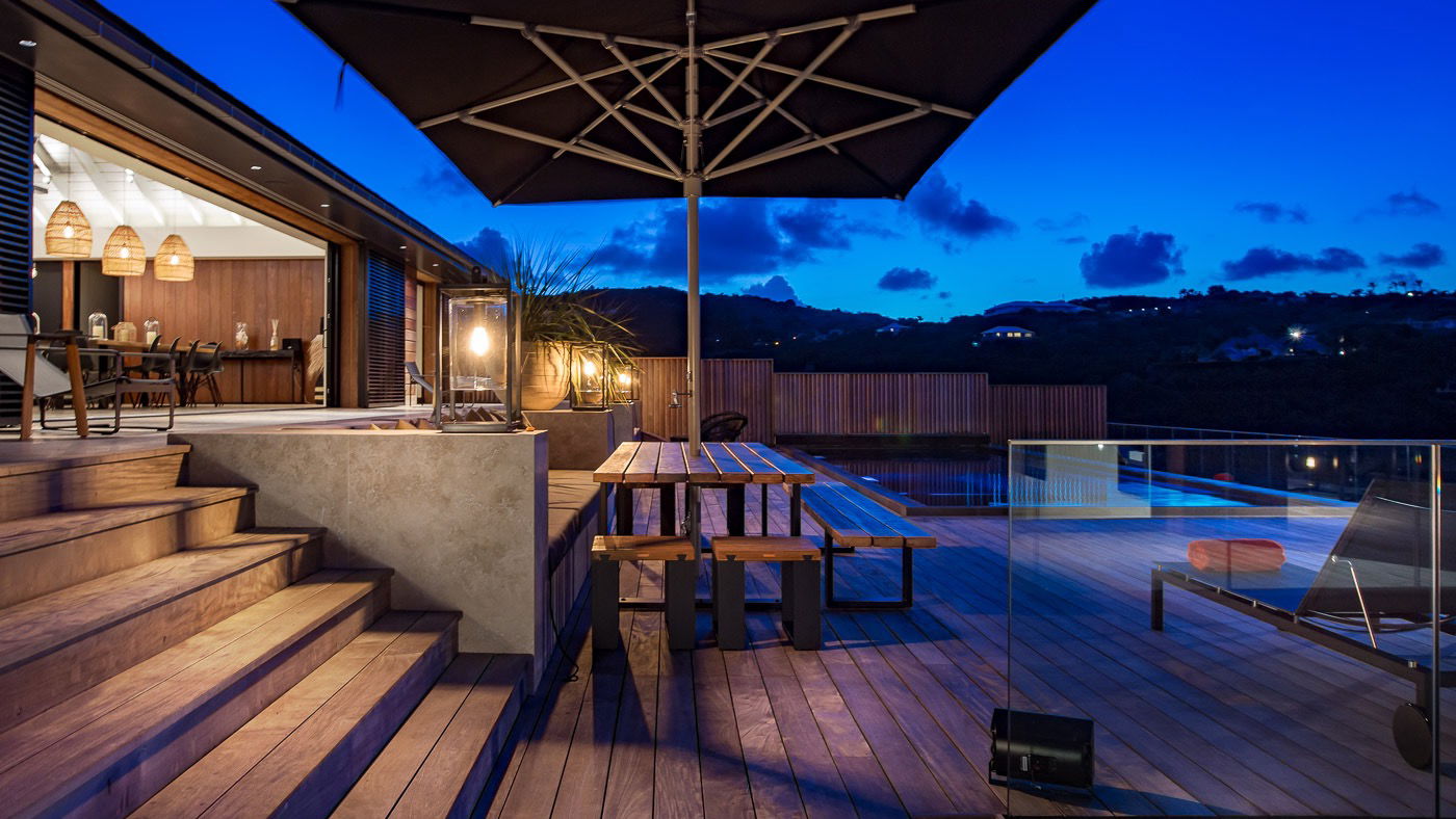 OUTDOOR DINING AREA