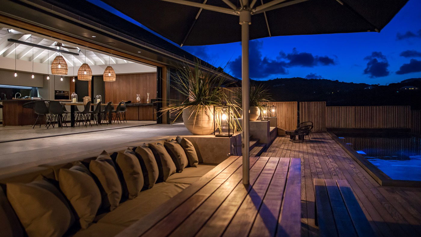 OUTDOOR DINING AREA