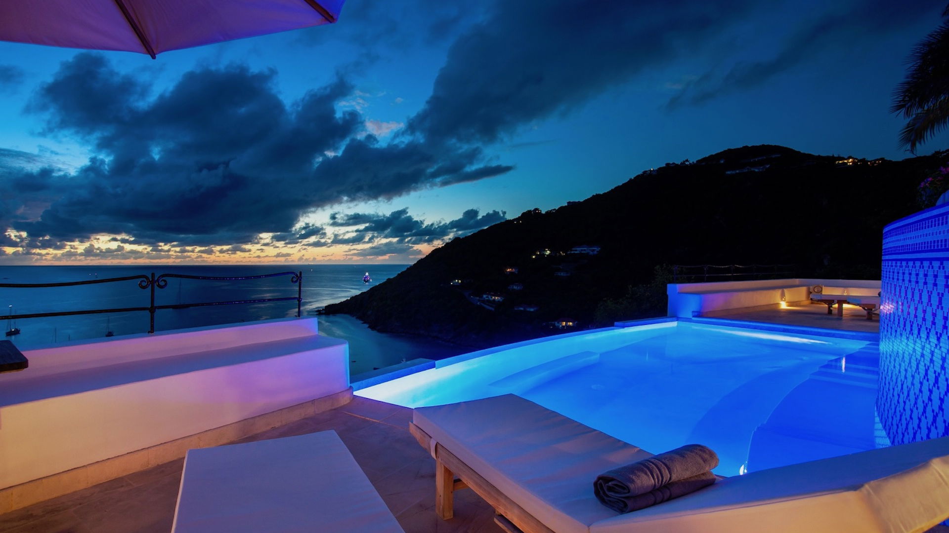 BY NIGHT