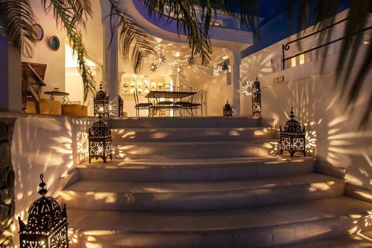VILLA MAURESQUE BY NIGHT 5