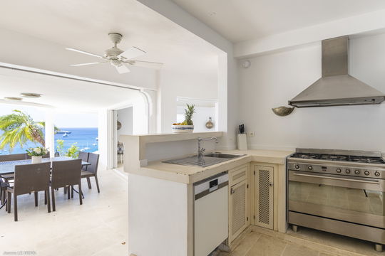 VILLA MAURESQUE KITCHEN & DINING AREA 6