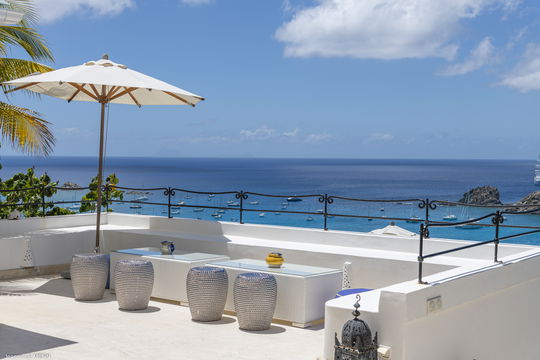VILLA MAURESQUE OUTDOOR LOUNGE AREA 2