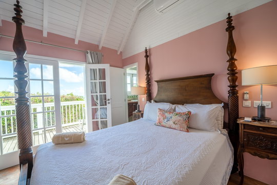 VILLA CHEYENNE BEDROOM1 2