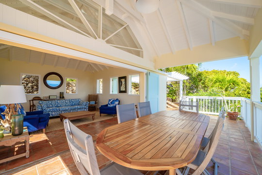 VILLA CHEYENNE KITCHEN & DINING AREA 5