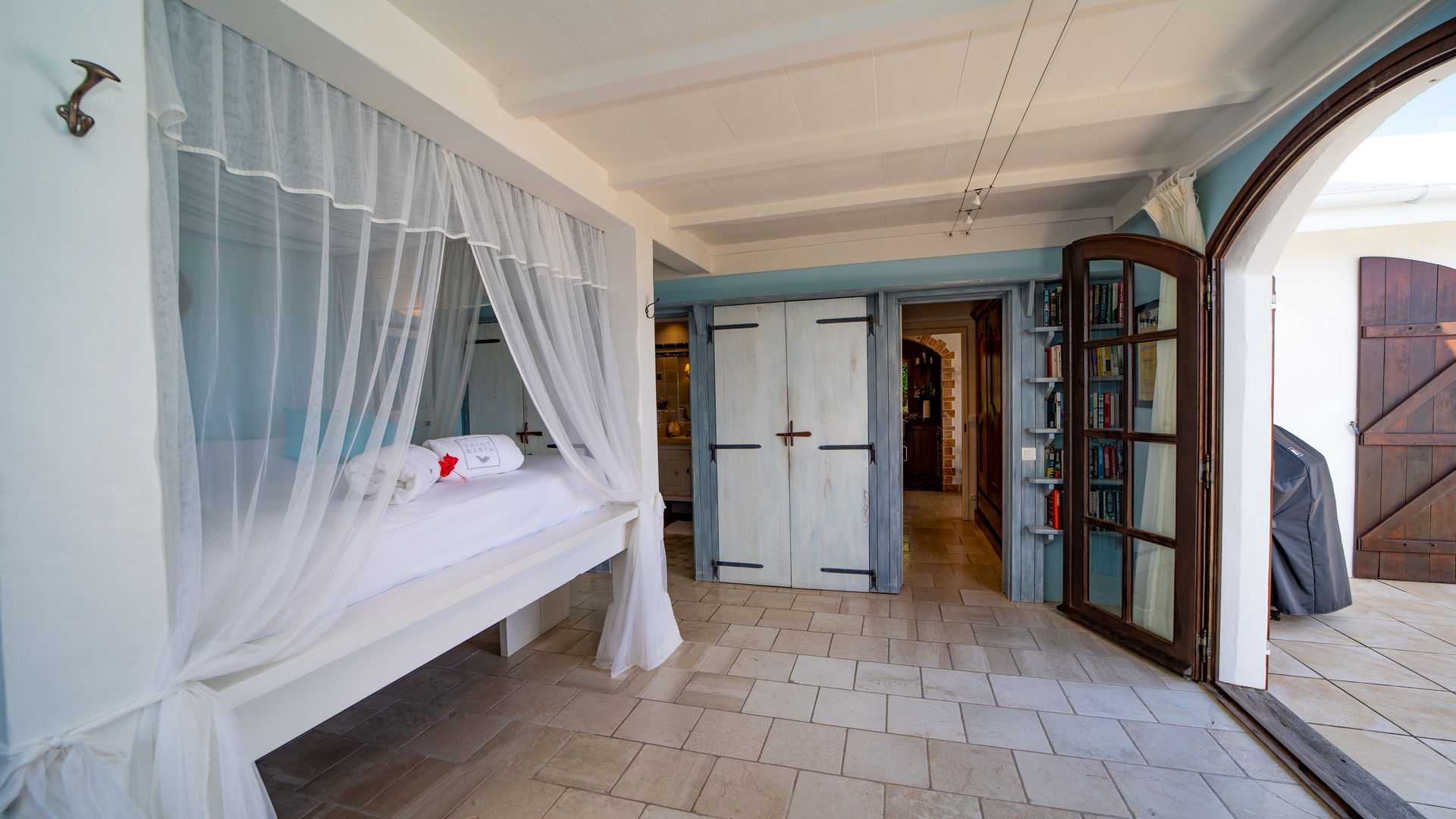BEDROOM 1