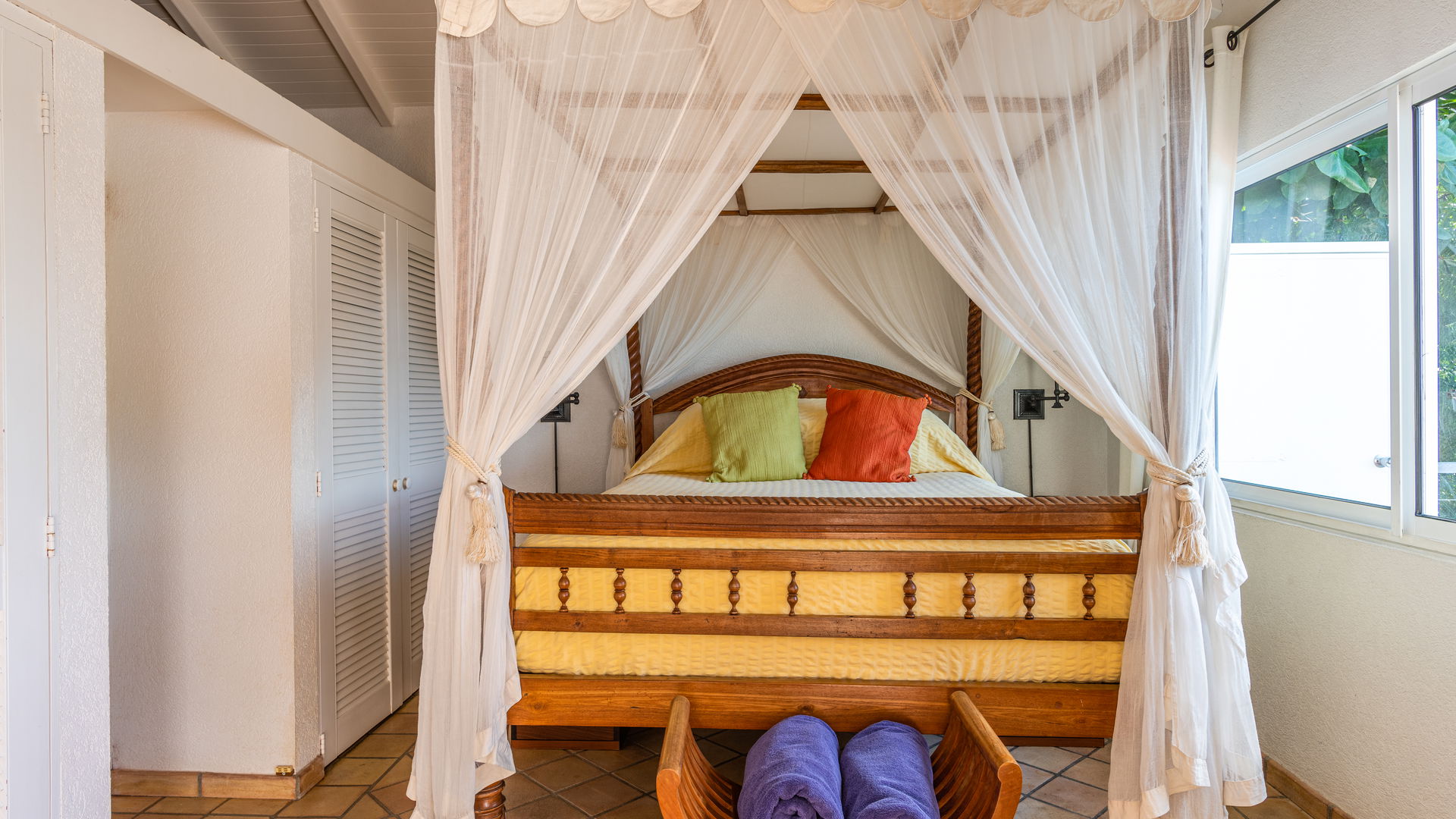 BEDROOM 2