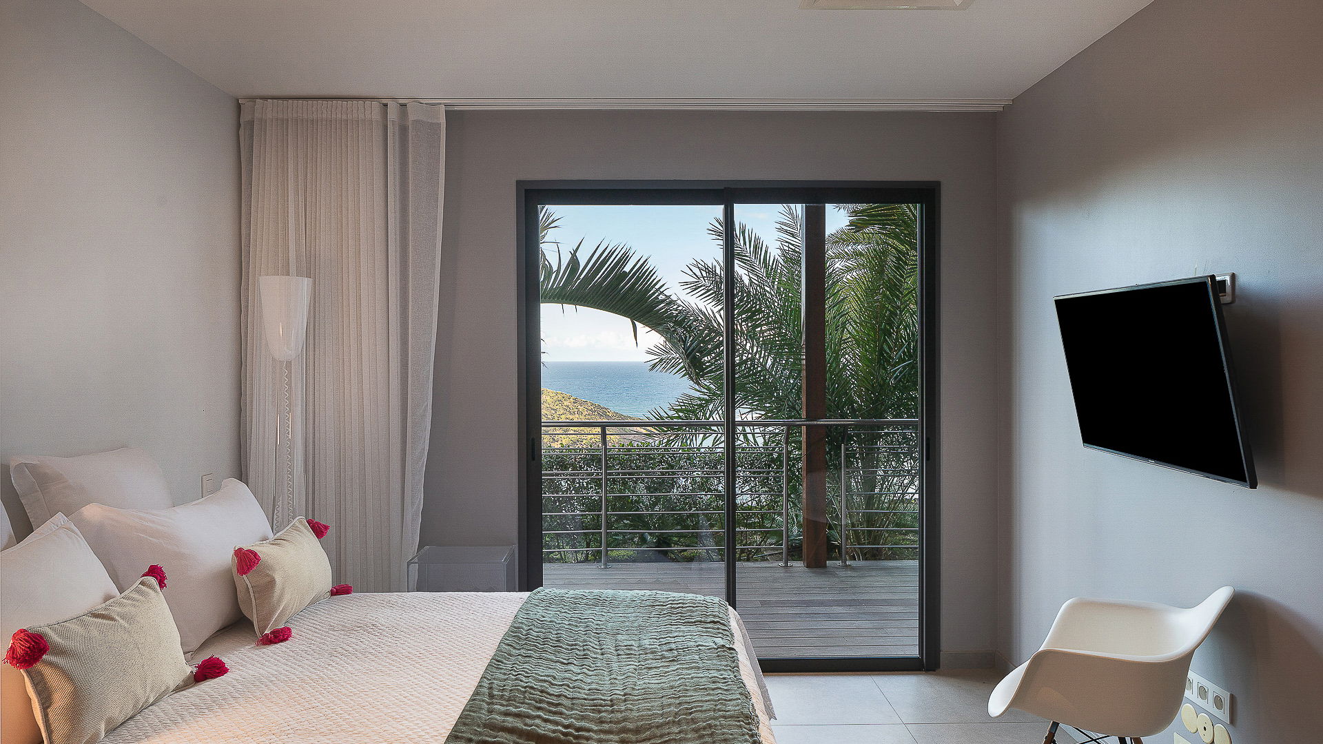 BEDROOM 6