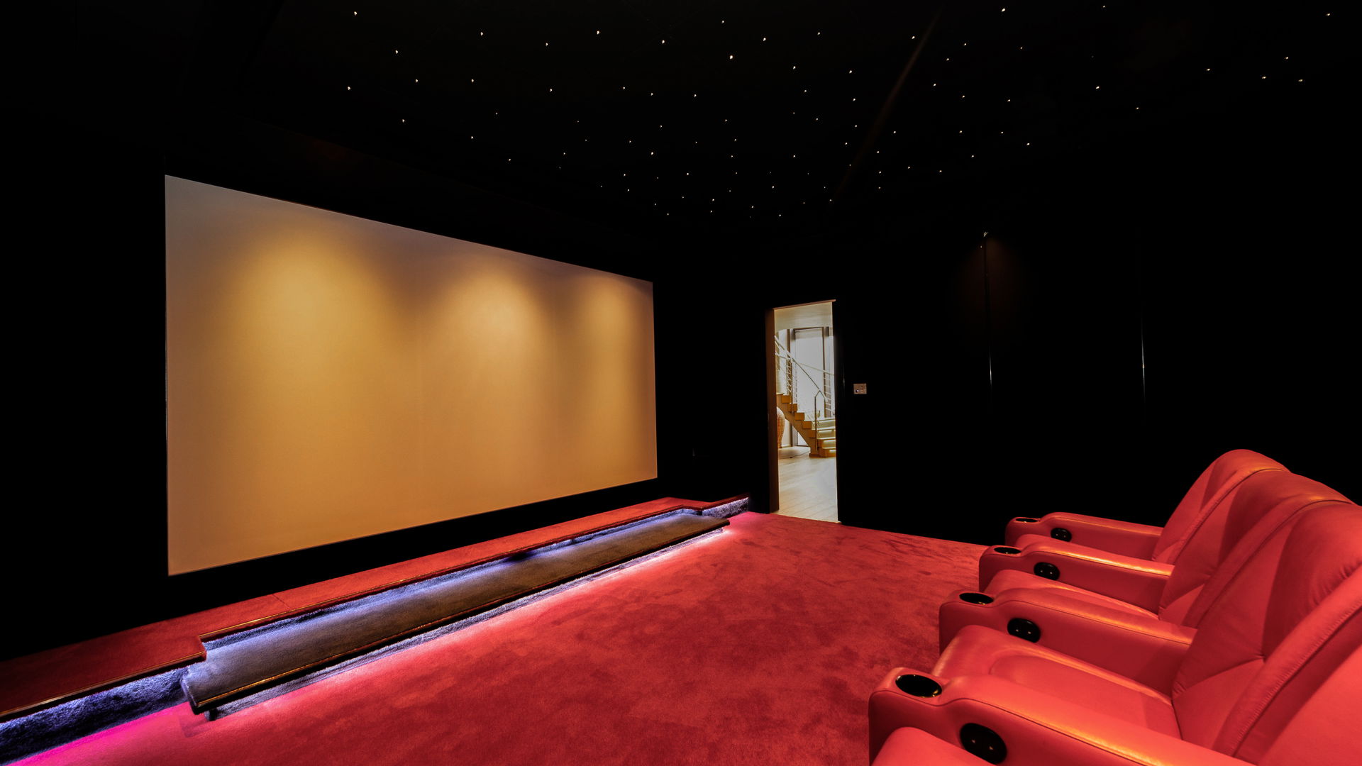CINEMA ROOM
