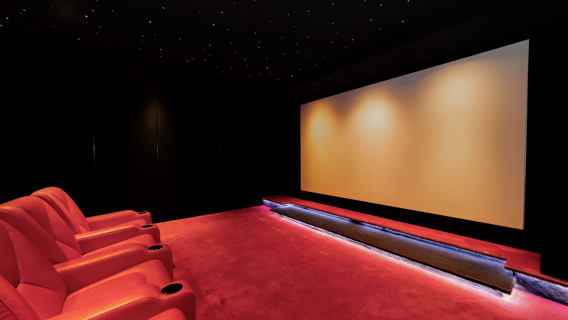 CINEMA ROOM