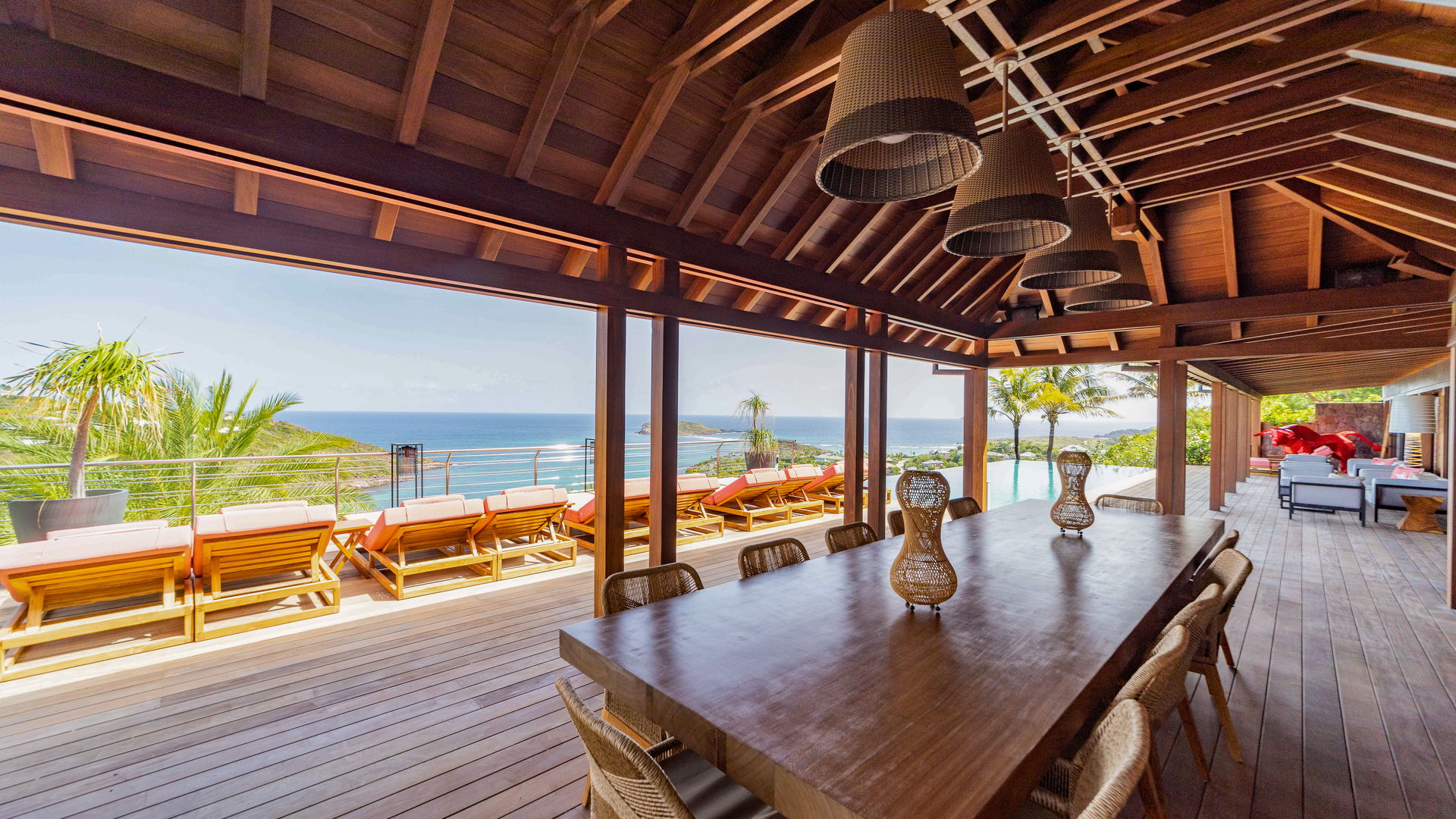 KITCHEN & DINING AREA