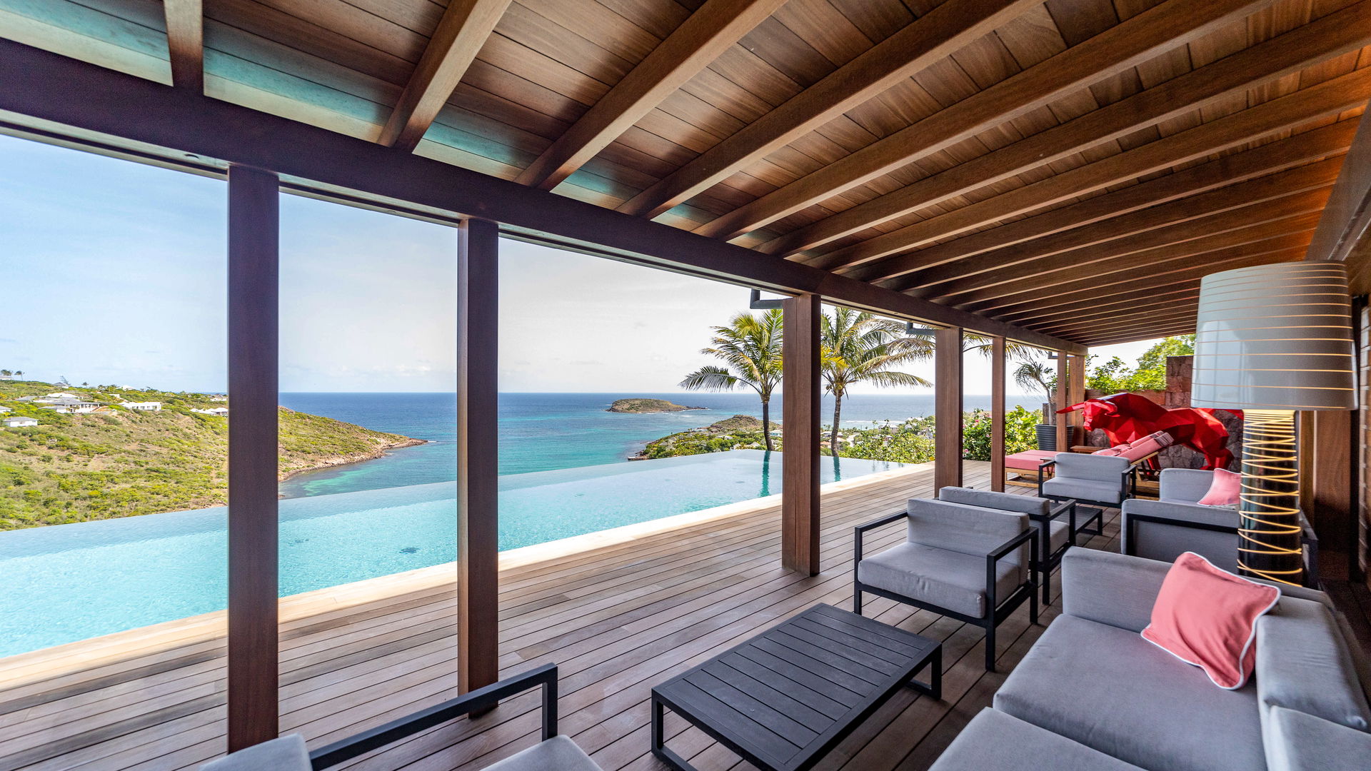 POOL & TERRACE