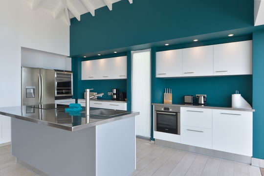 VILLA FLAMANDS BAY KITCHEN & DINING AREA 2
