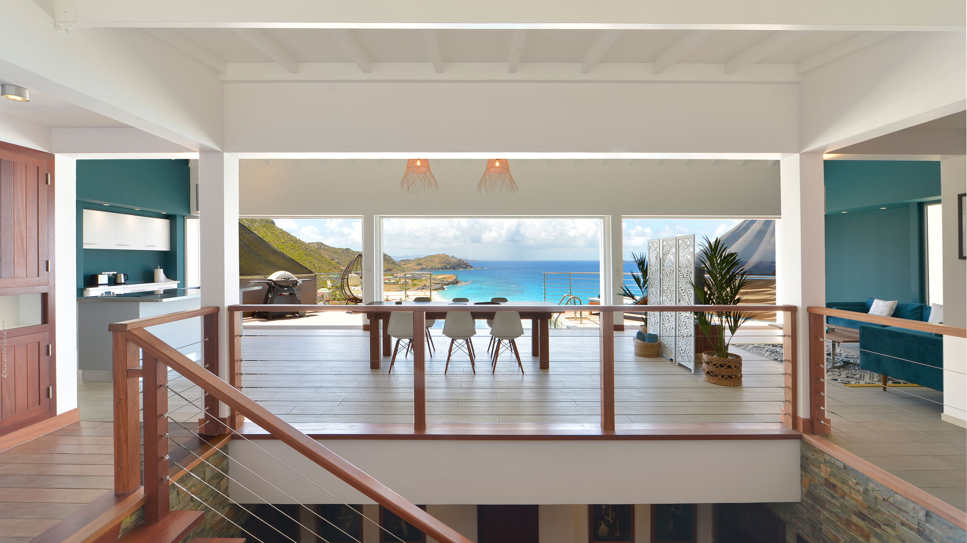 KITCHEN & DINING AREA