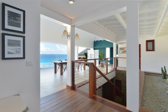 VILLA FLAMANDS BAY KITCHEN & DINING AREA 7