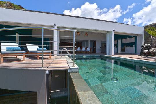 VILLA FLAMANDS BAY POOL & TERRACE 9