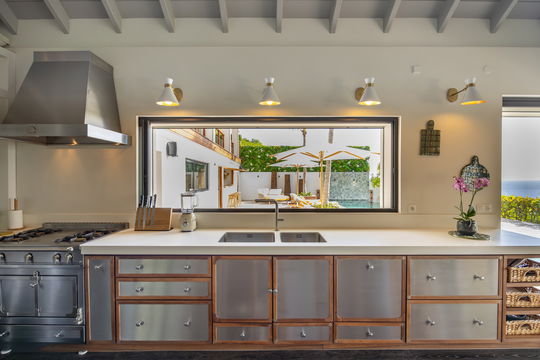 VILLA JOCAPANA KITCHEN & DINING AREA 4