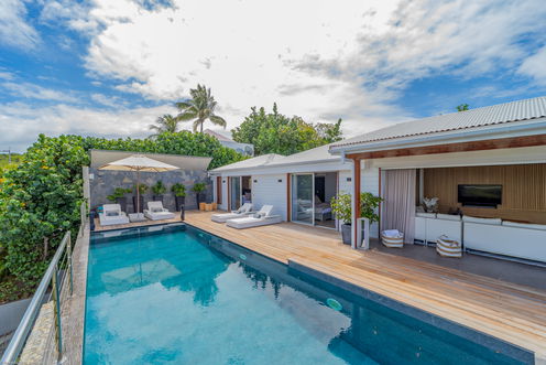 VILLA AVALON LIVING AREA 4