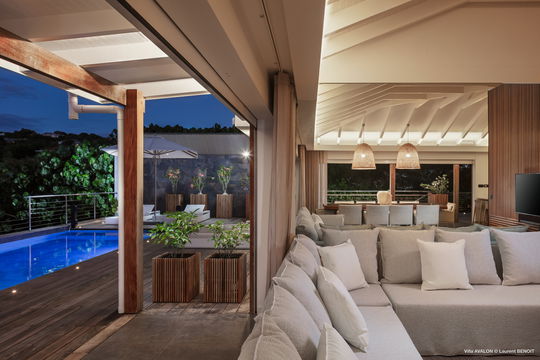 VILLA AVALON LIVING AREA 7