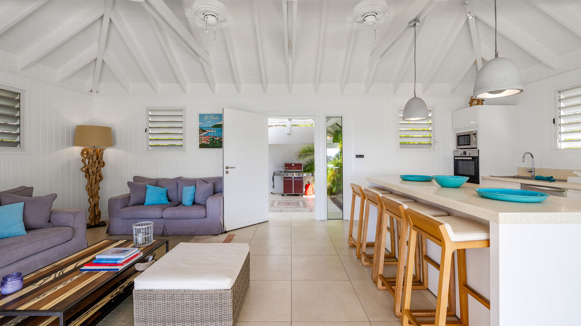 KITCHEN & DINING AREA