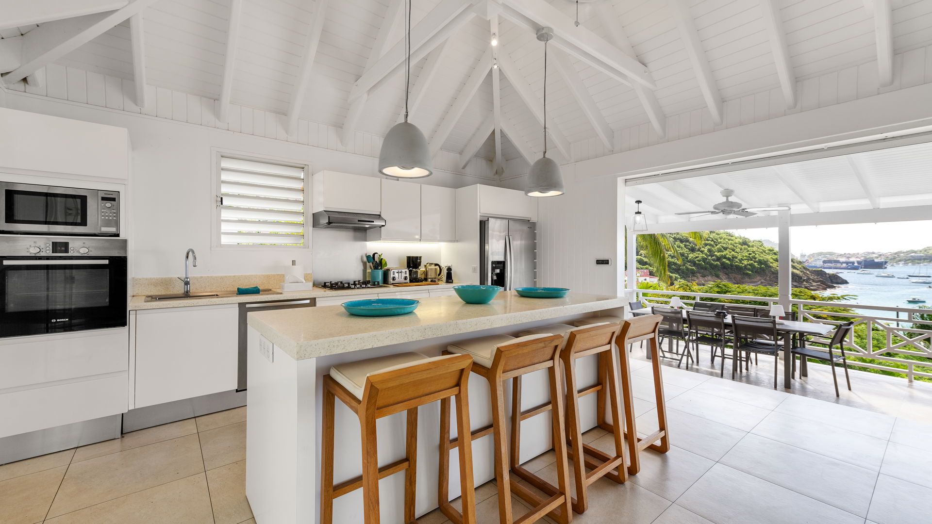 KITCHEN & DINING AREA