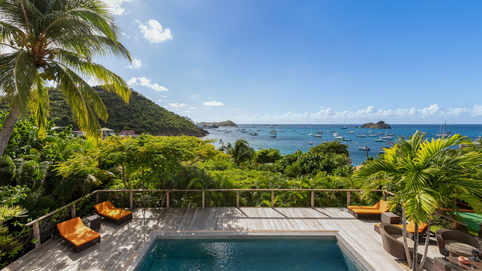 POOL & TERRACE