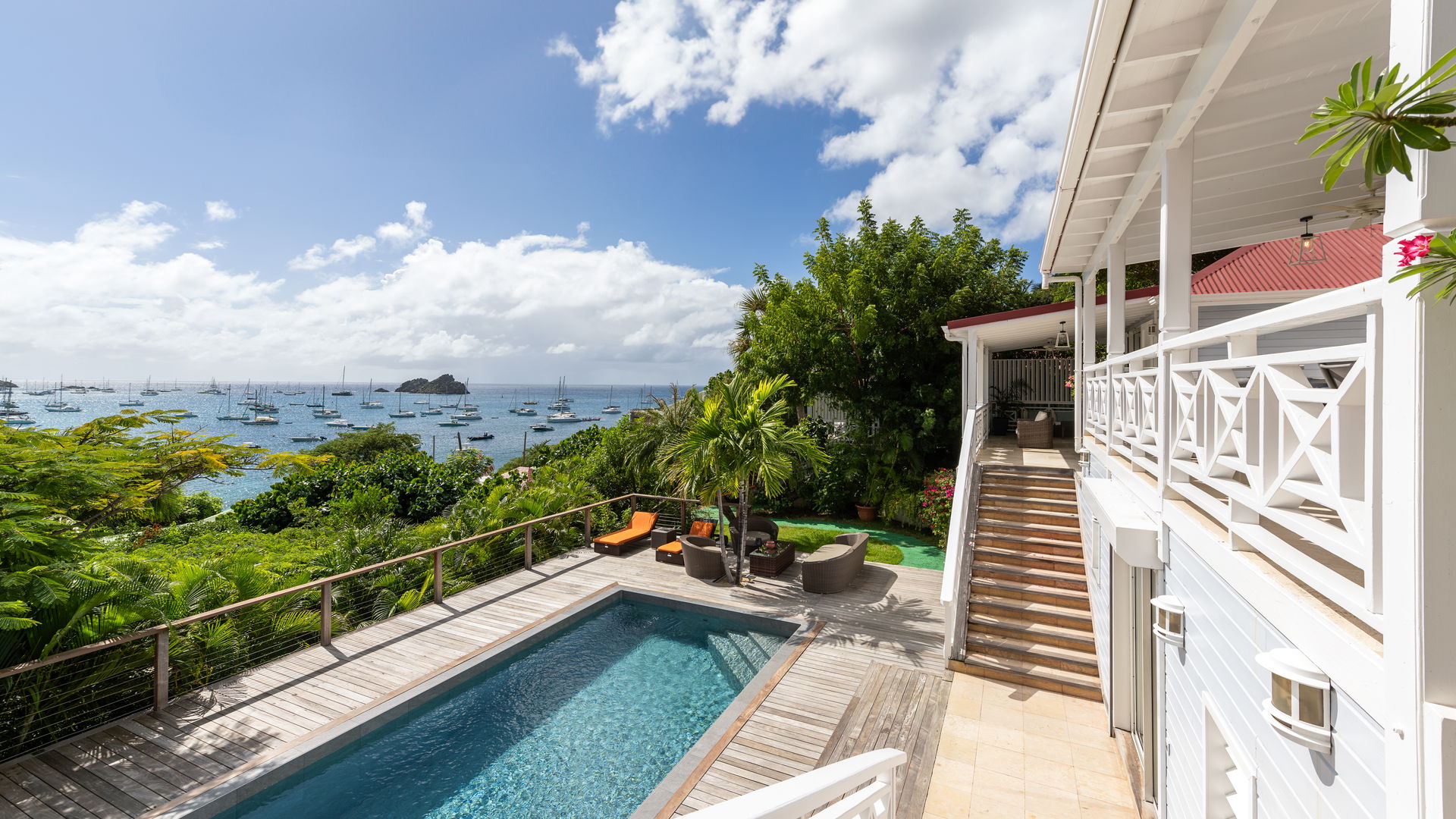 POOL & TERRACE