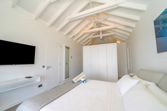 VILLA POINTE MILOU BEDROOM1 3