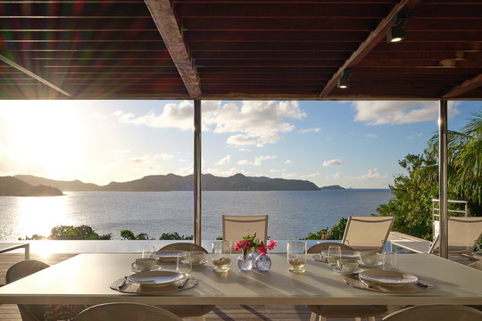 VILLA POINTE MILOU KITCHEN & DINING AREA 10