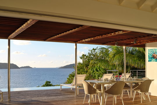 VILLA POINTE MILOU KITCHEN & DINING AREA 15