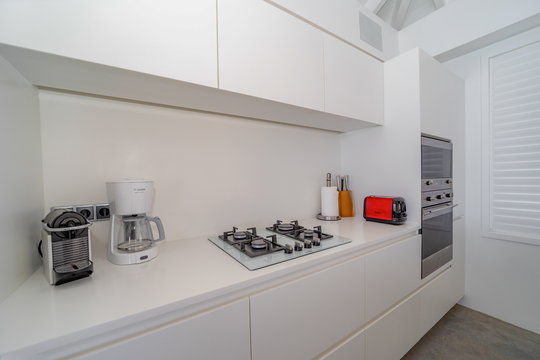 VILLA POINTE MILOU KITCHEN & DINING AREA 3