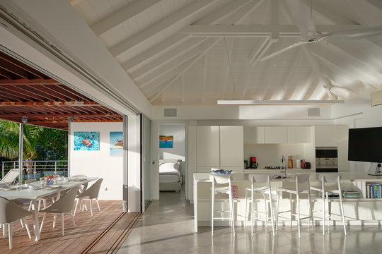 VILLA POINTE MILOU KITCHEN & DINING AREA 4